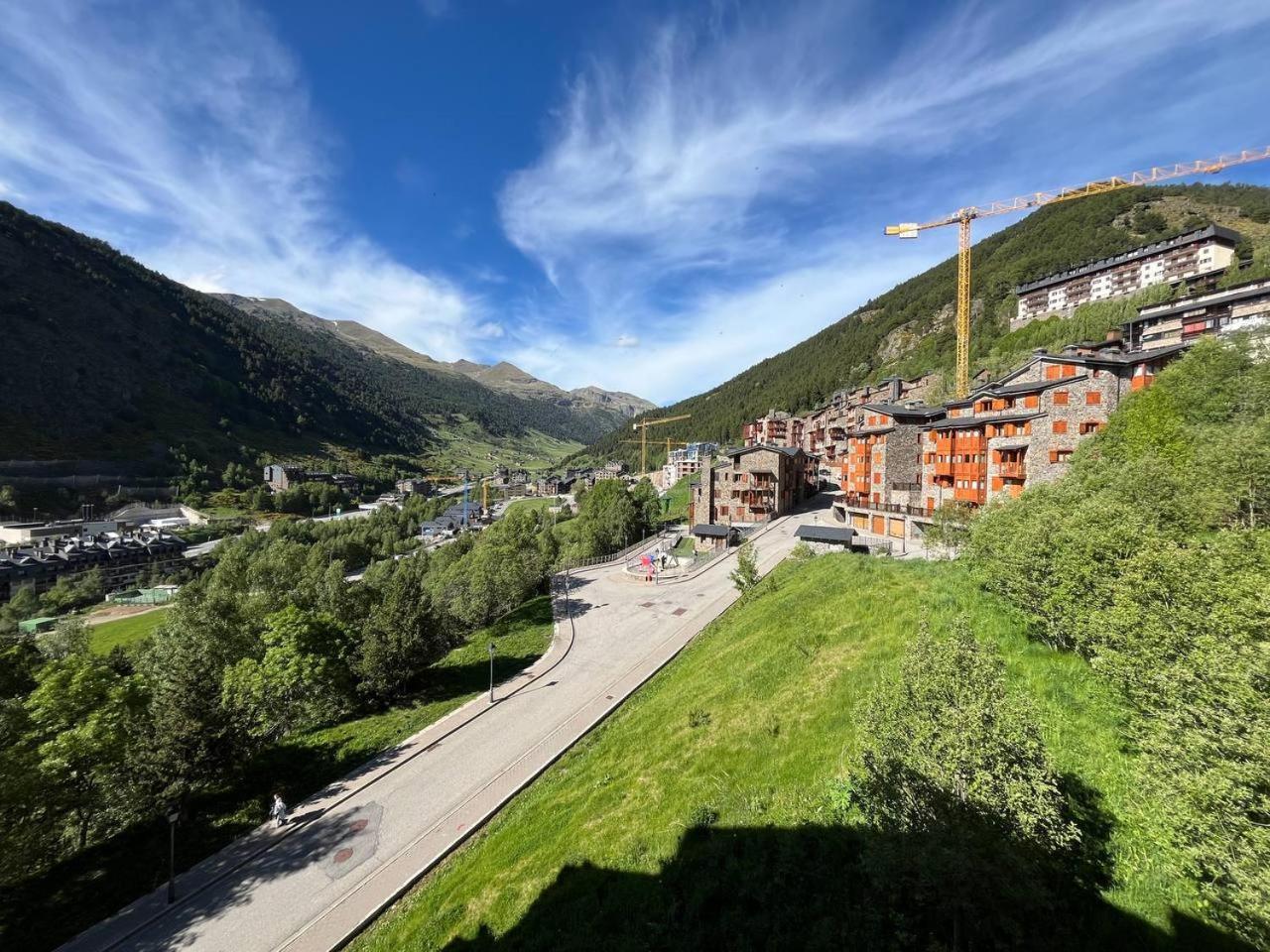Atico De 3 Con Vistas Al Valle De Incles Y Balcon - 6pax - Parking Incluido L By Bonesvacances Apartamento *