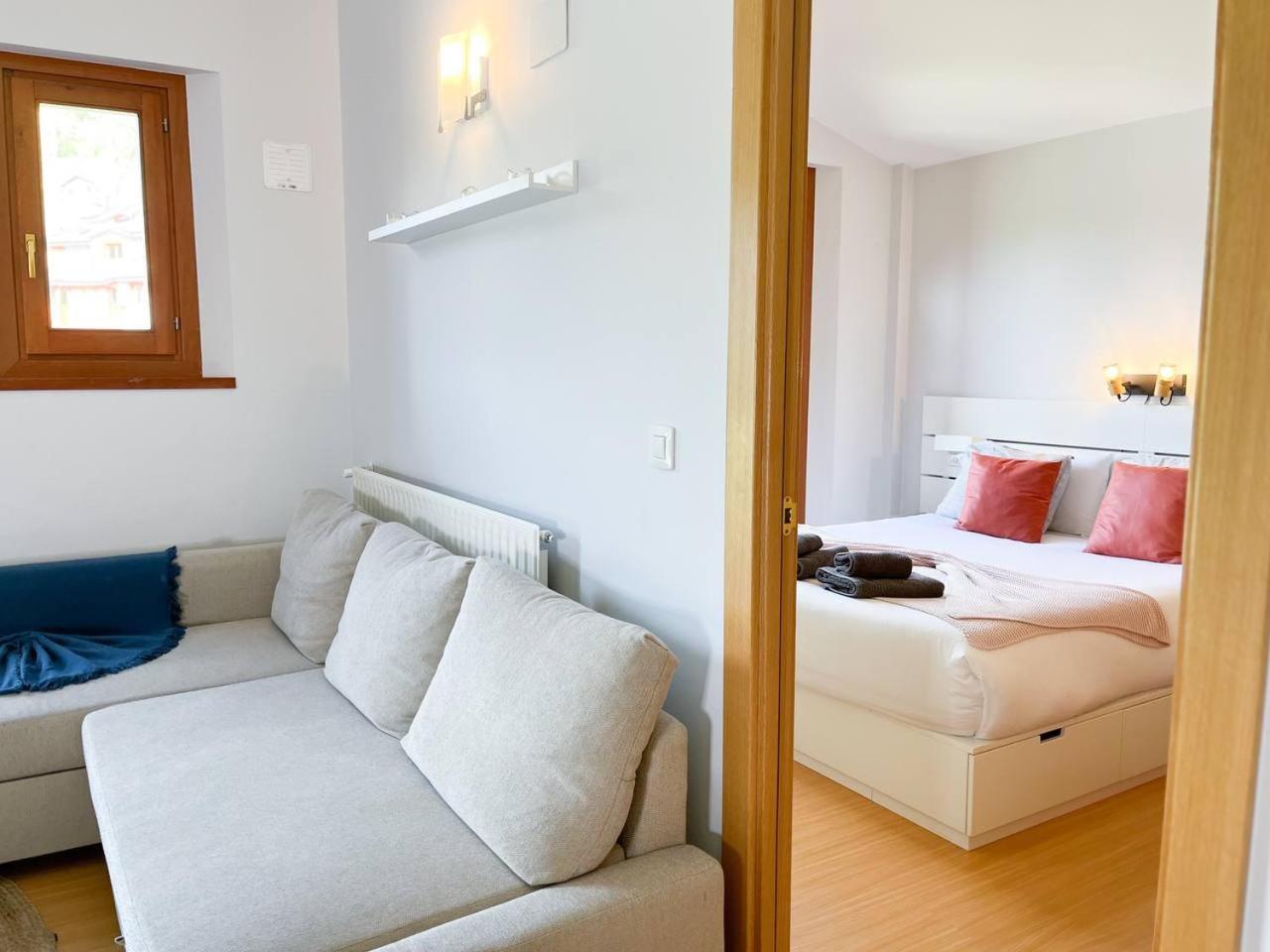 Atico De 3 Con Vistas Al Valle De Incles Y Balcon - 6pax - Parking Incluido L By Bonesvacances Apartamento *