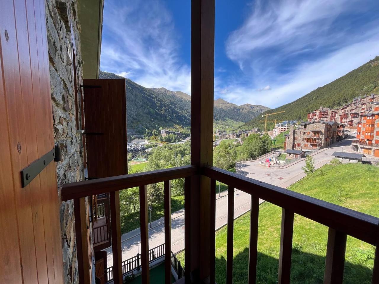 Atico De 3 Con Vistas Al Valle De Incles Y Balcon - 6pax - Parking Incluido L By Bonesvacances Apartamento *