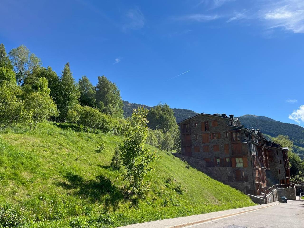 Atico De 3 Con Vistas Al Valle De Incles Y Balcon - 6pax - Parking Incluido L By Bonesvacances *