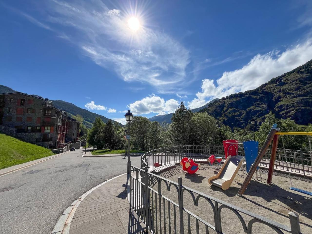 Apartamento Atico De 3 Con Vistas Al Valle De Incles Y Balcon - 6pax - Parking Incluido L By Bonesvacances